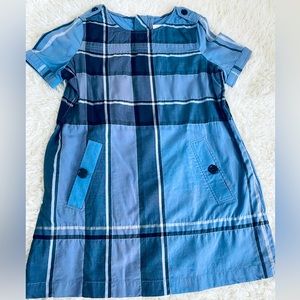 Burberry classic design girl dress. 4years  blue